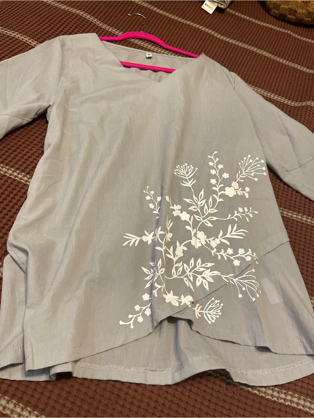 ISSI Light Gray top !